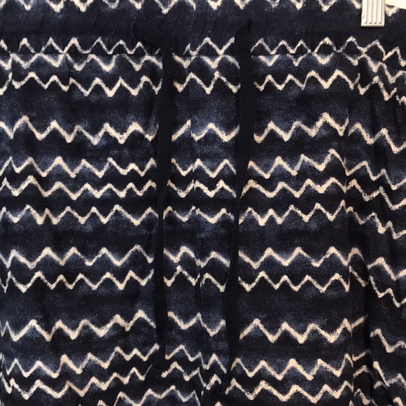 NEW Old Navy Cuffed Linen-Blend Shorts - Picture 3 of 7